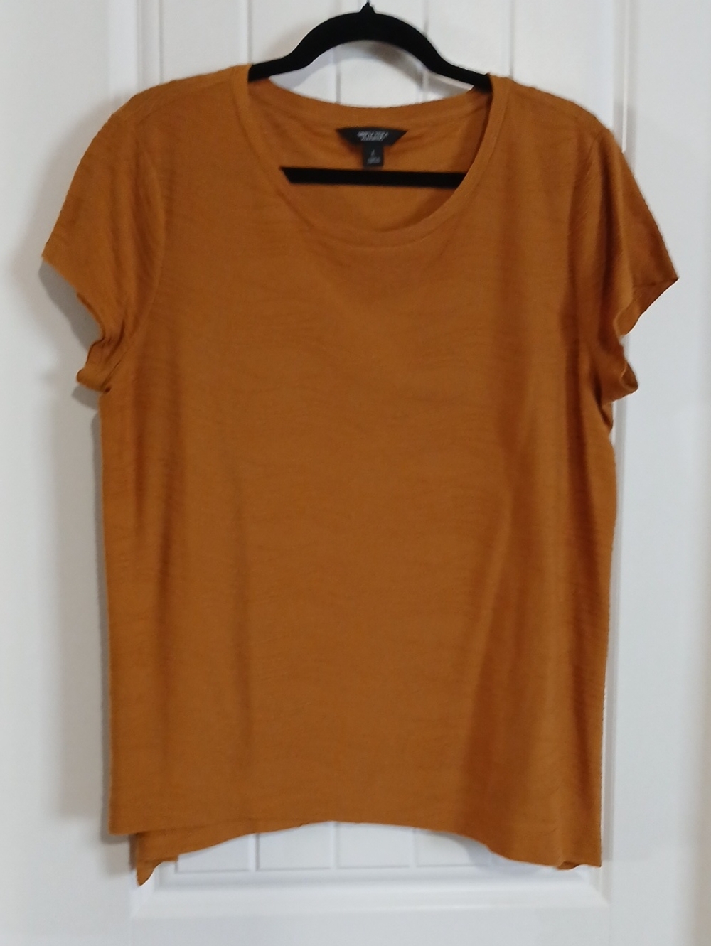 Simply Vera Vera Wang Mustard Short Sleeve Crew Top